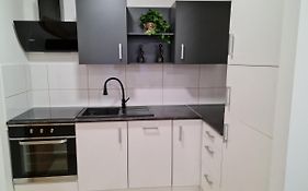 Apartman Vinyl - Self Chek-In